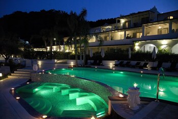 hotel mea aeolian charme