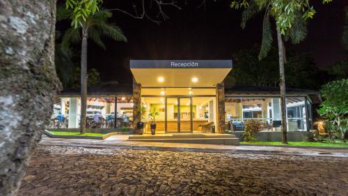 pirayu lodge resort