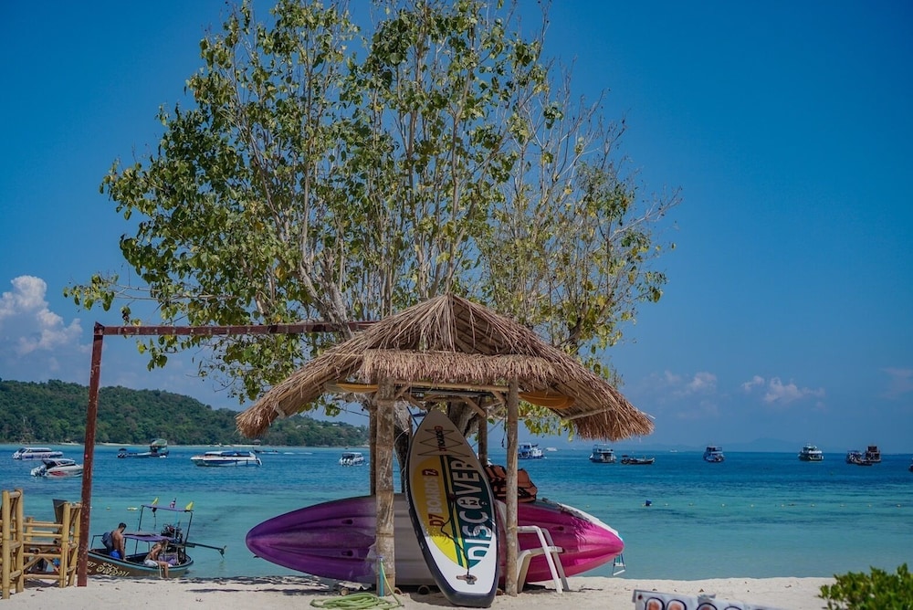 phi phi nice beach resort