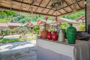 phi phi nice beach resort