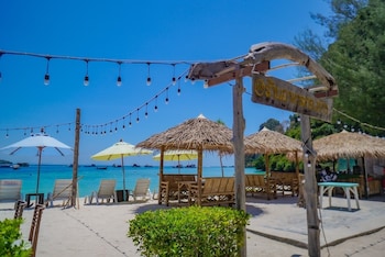 phi phi nice beach resort