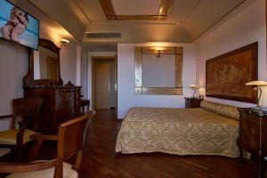 hotel tritone