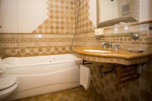 hotel tritone