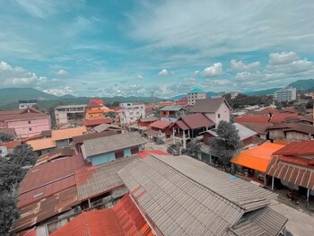 vang vieng freedom view hostel