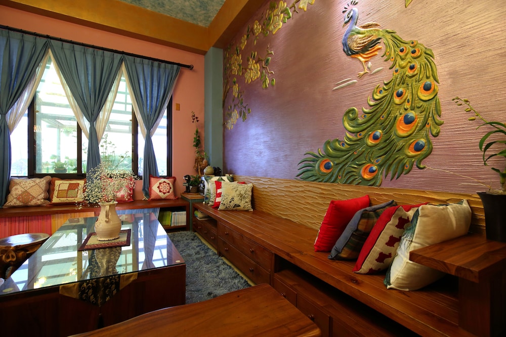 the wonderland bandb