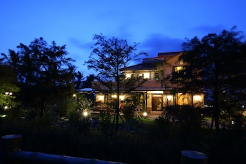 the wonderland bandb