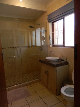 Birdcage B And B,Durban>>Amanzimtoti,3 star