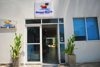 hotel sunset beach