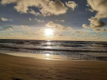 hotel sunset beach