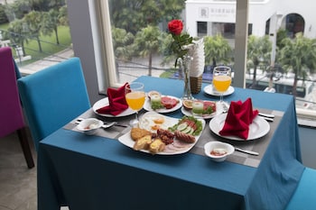 fivitel king hotel