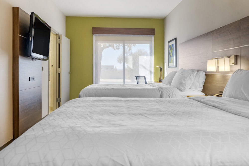 holiday inn express hotel and suites albuquerque midtown by ihg