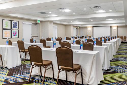 holiday inn express hotel and suites albuquerque midtown by ihg