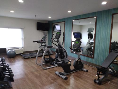 holiday inn express hotel and suites albuquerque midtown by ihg