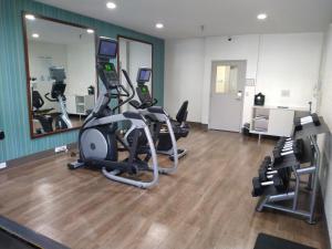 holiday inn express hotel and suites albuquerque midtown by ihg