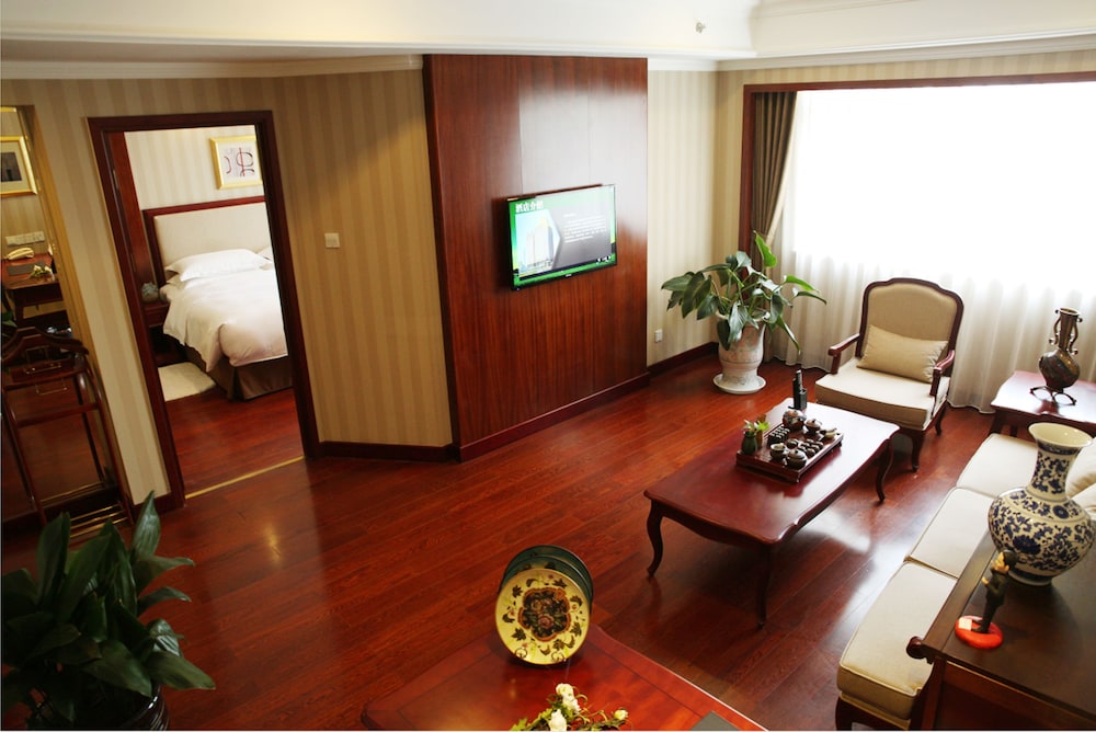 enrichee gloria plaza hotel qingdao