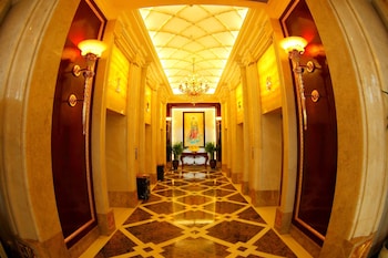 enrichee gloria plaza hotel qingdao