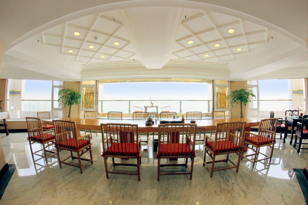 enrichee gloria plaza hotel qingdao