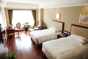 enrichee gloria plaza hotel qingdao