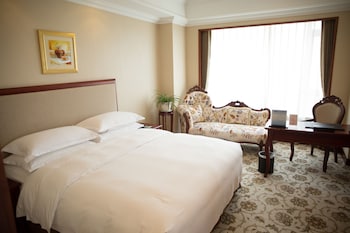 enrichee gloria plaza hotel qingdao