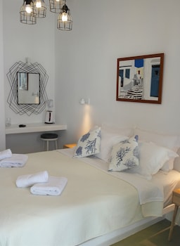 mykonos pantheon
