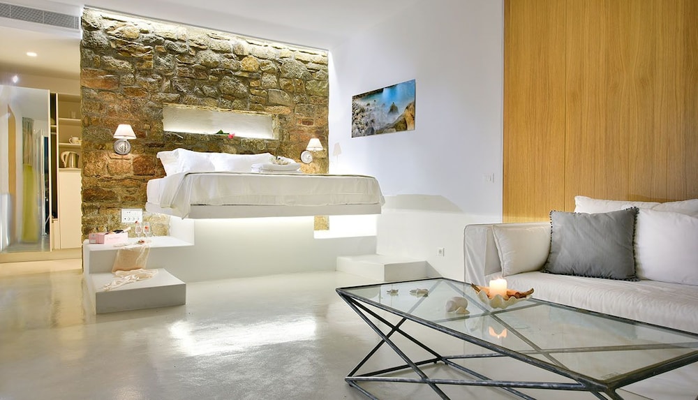 mykonos pantheon