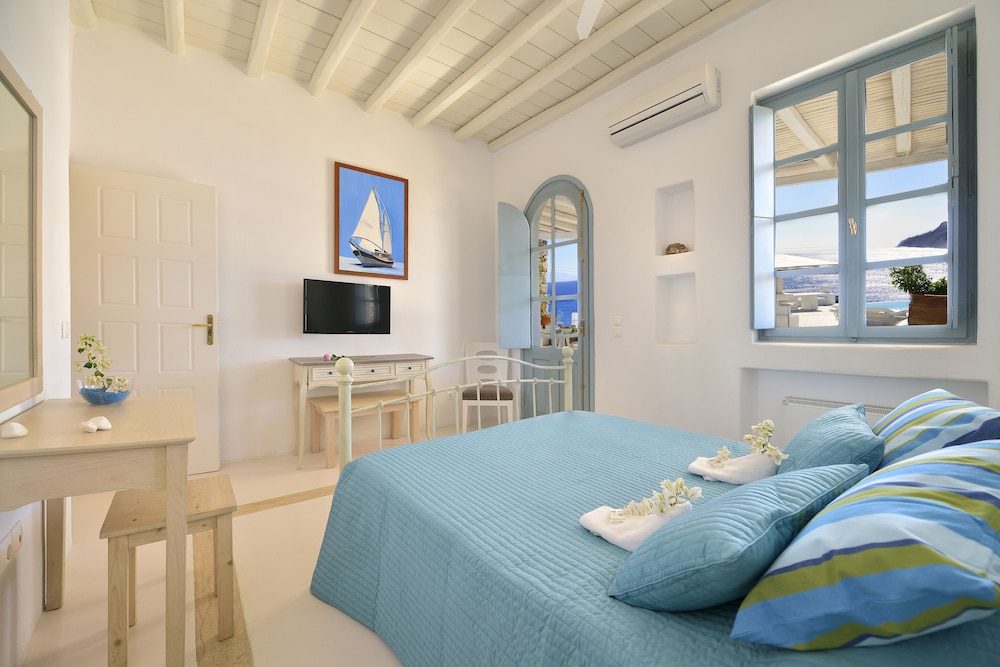 mykonos pantheon