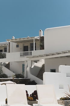 mykonos pantheon