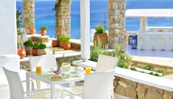 mykonos pantheon