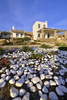 mykonos pantheon