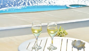 mykonos pantheon