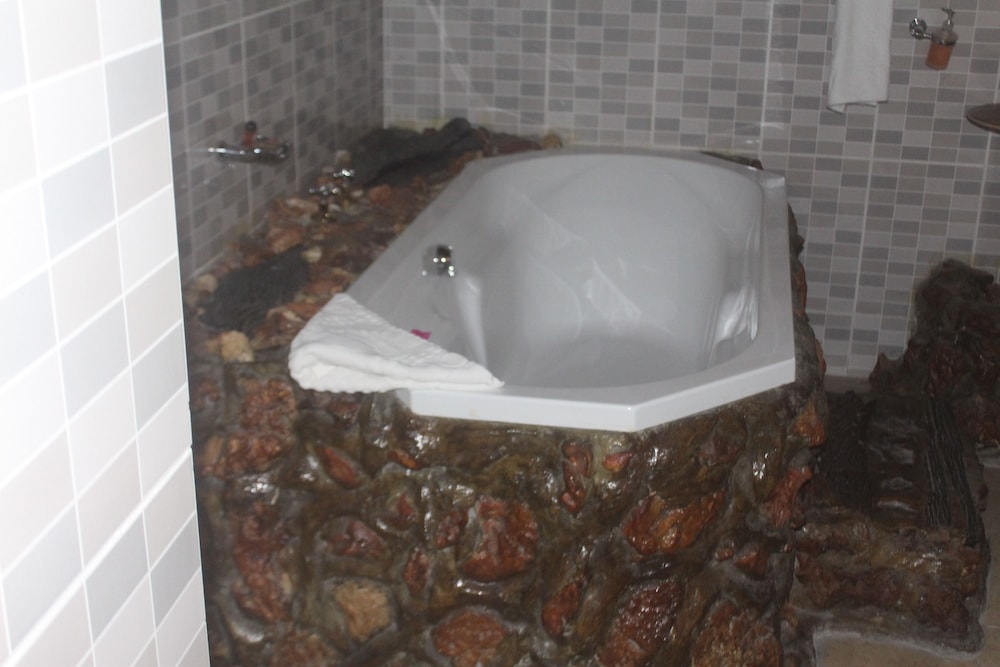 pelican lodge and camping