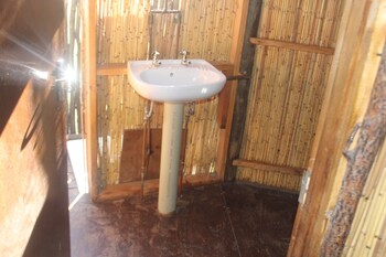 pelican lodge and camping