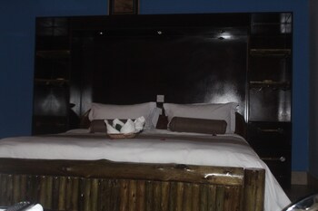 pelican lodge and camping