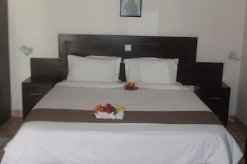 pelican lodge and camping