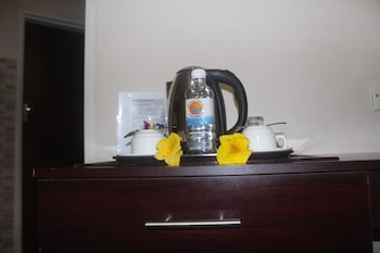 pelican lodge and camping