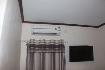 pelican lodge and camping