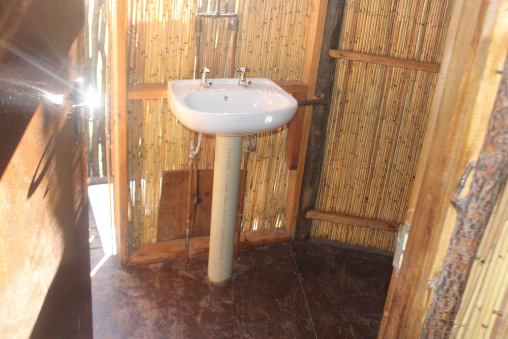 pelican lodge and camping