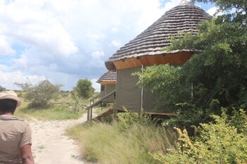 pelican lodge and camping