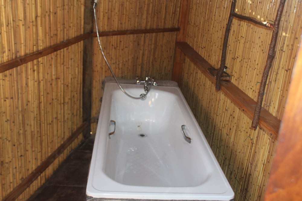 pelican lodge and camping