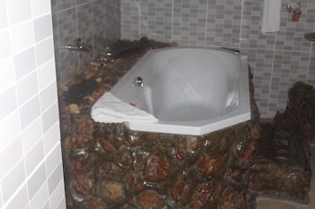 pelican lodge and camping