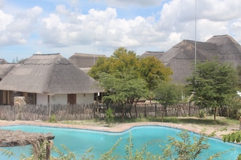 pelican lodge and camping