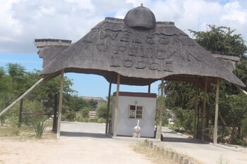 pelican lodge and camping