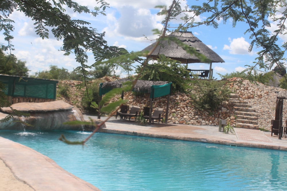 pelican lodge and camping