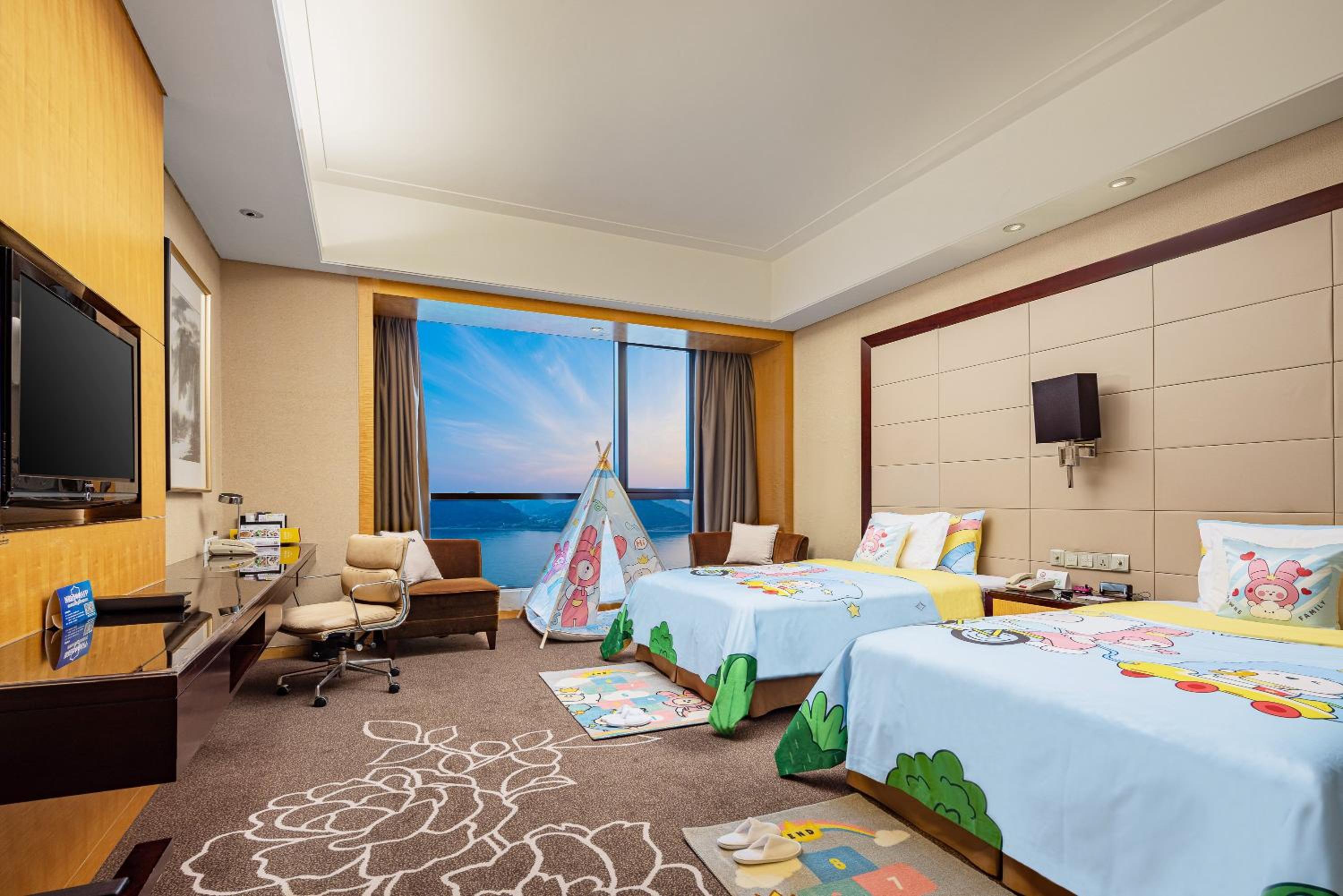 crowne plaza yichang by ihg