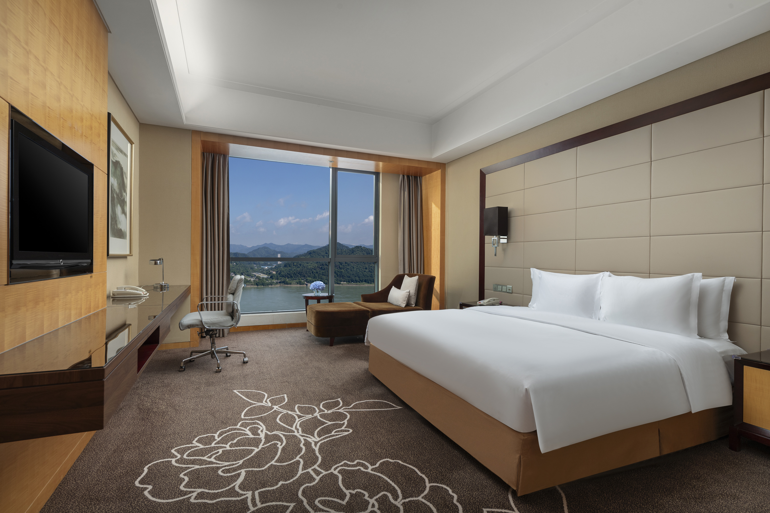 crowne plaza yichang by ihg