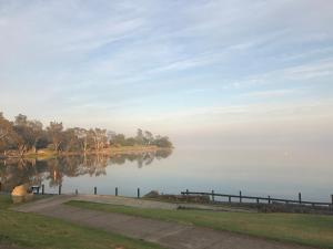 Nagambie Motor Inn,Nagambie>>Melbourne,4 star