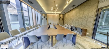 hic at night bazaar 721