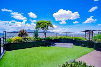 hic at night bazaar 721