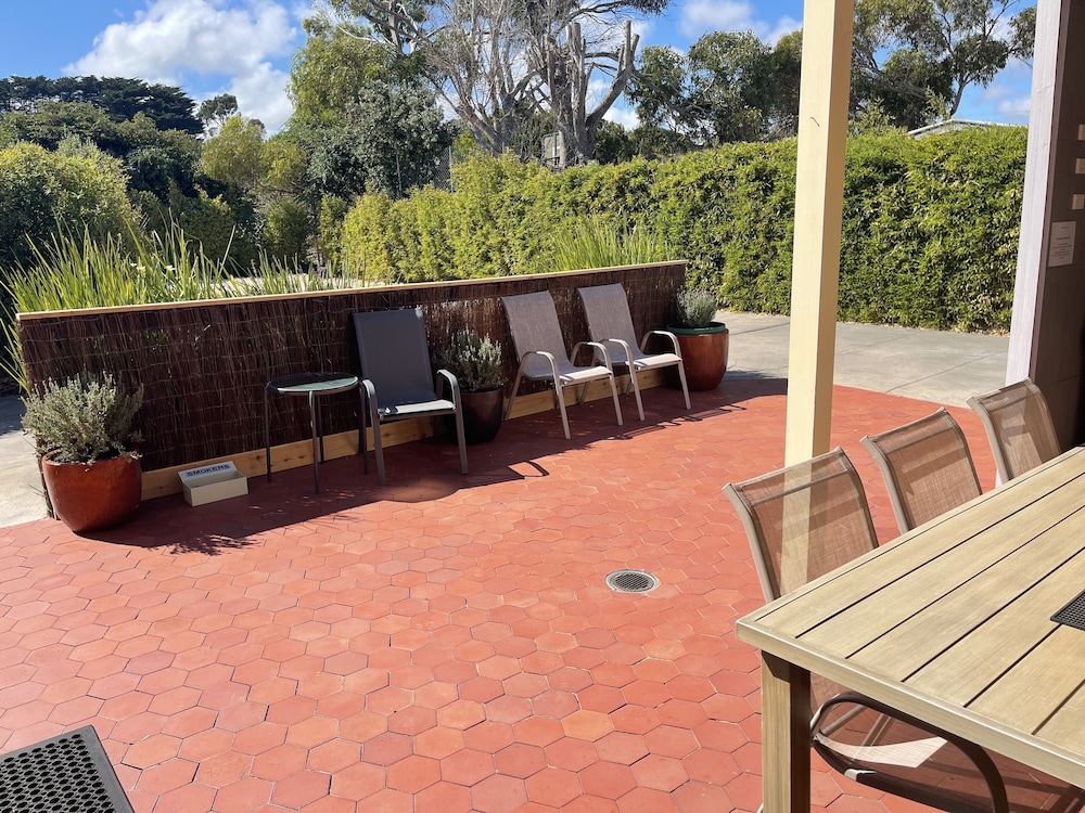 austral place 88 via merri river