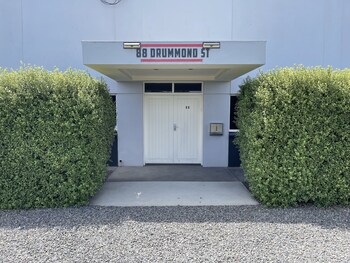 austral place 88 via merri river